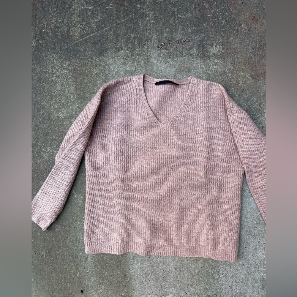 Jenni Kayne Women's V-Neck Sweater in Taupe